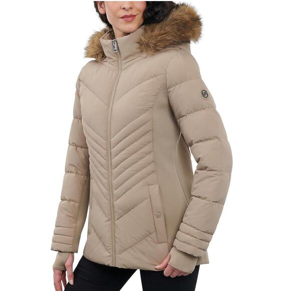 BRAND NEW ~ NWT ~ Women's Plus Size LONDON FOG Taupe Active Puffer Jacket ~ 3X - Picture 3 of 3